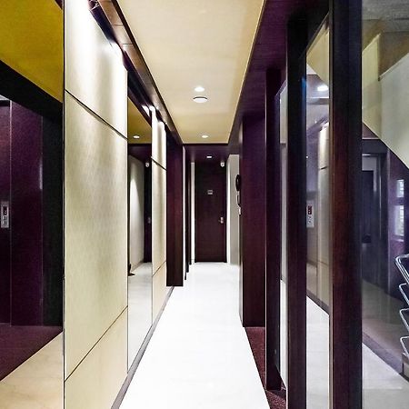 แฟ็บโฮเทล อีรอส 211 Hotel โกลกาตา ภายนอก รูปภาพ