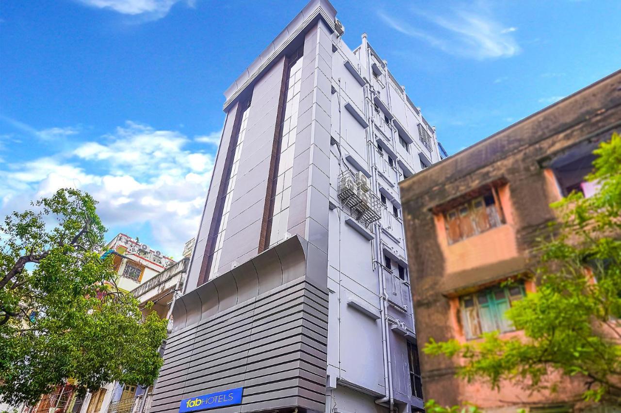 แฟ็บโฮเทล อีรอส 211 Hotel โกลกาตา ภายนอก รูปภาพ